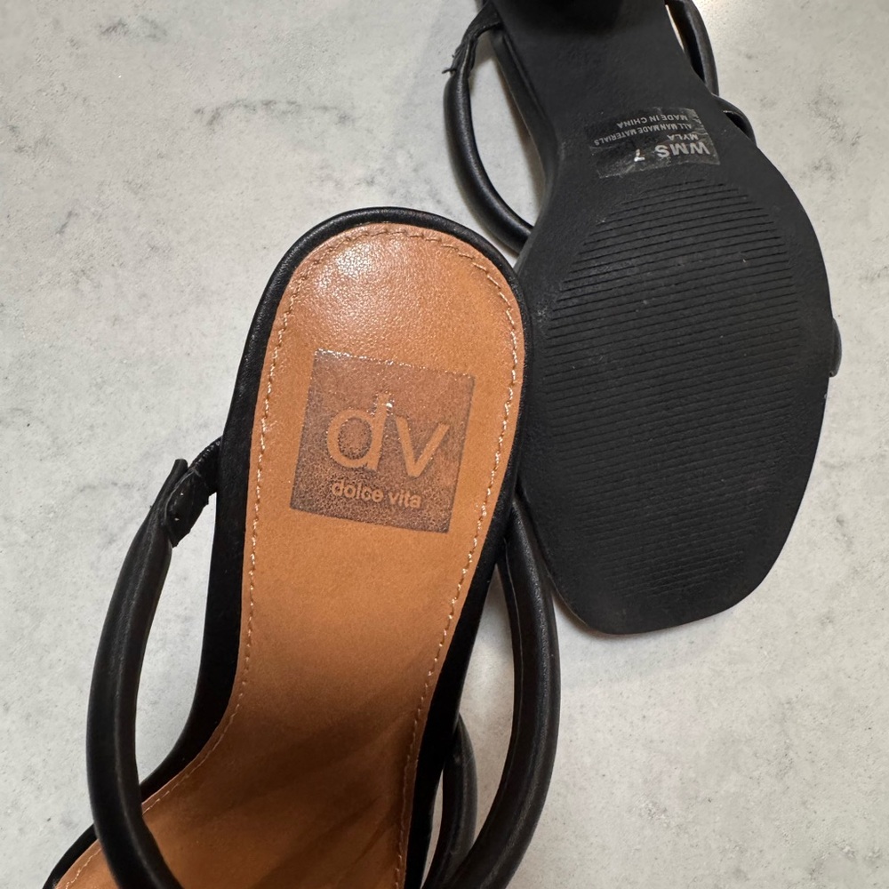 DV by Dolce Vita Black heeled sandals size 7 - Picture 3 of 8